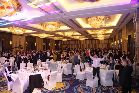 紫蘋(píng)果裝飾12歲生日快樂(lè)