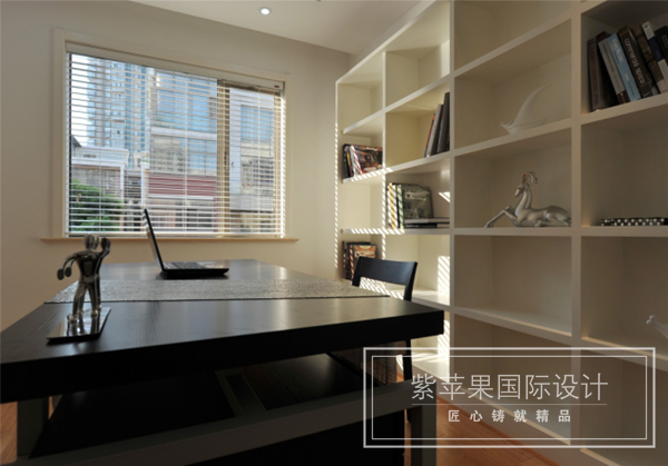 無(wú)錫紫蘋果裝飾