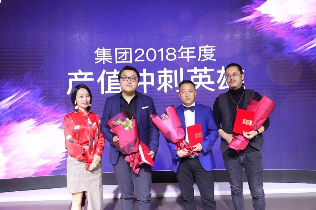 紫蘋(píng)果首位總監(jiān)設(shè)計(jì)師——完美主義設(shè)計(jì)師李忠凱