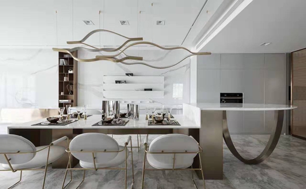 無(wú)錫紫蘋(píng)果裝飾 墻面受潮