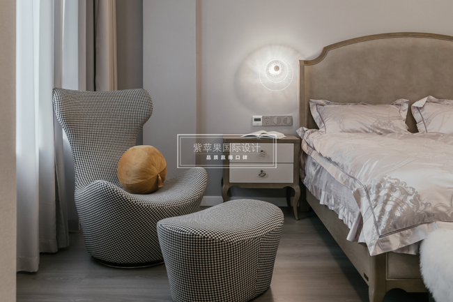 現(xiàn)代混搭裝修案例，給人溫暖和舒適的感覺(jué)