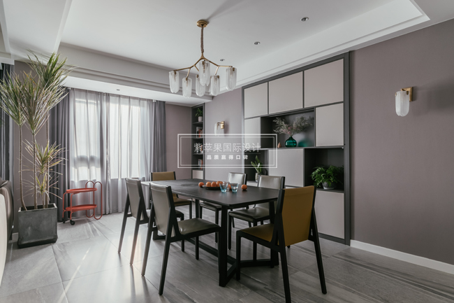 現(xiàn)代混搭裝修案例，給人溫暖和舒適的感覺(jué)